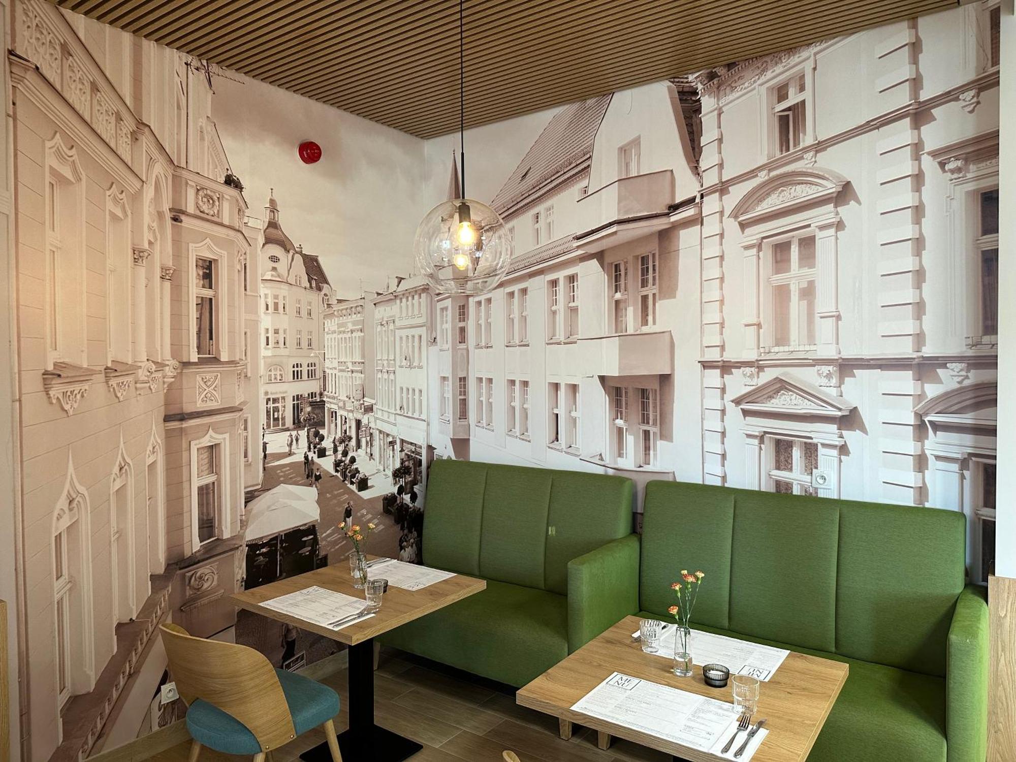 Novy Hotel Zielona Gora  Ngoại thất bức ảnh