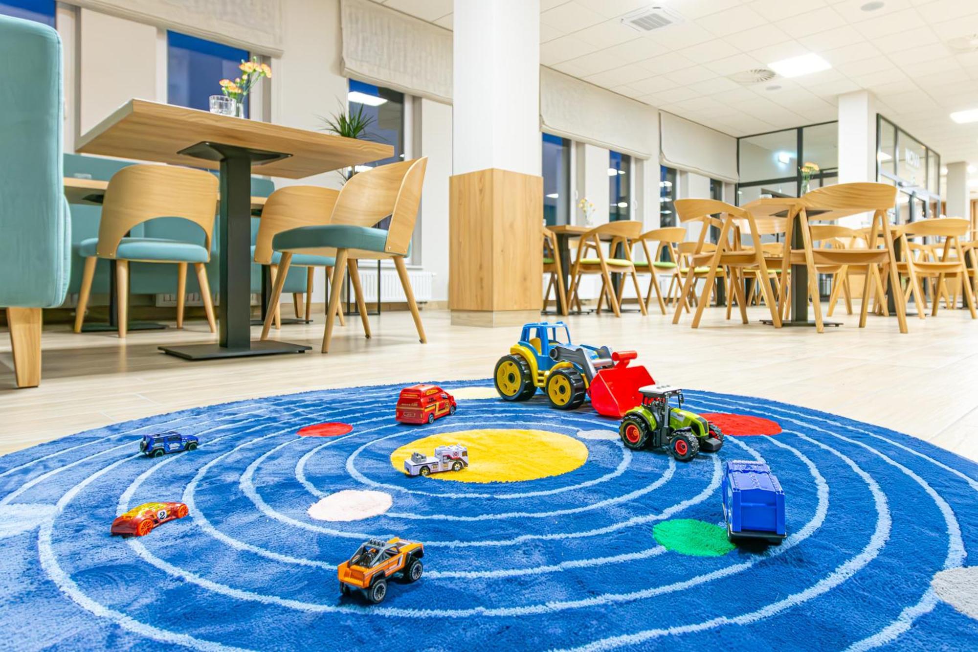 Novy Hotel Zielona Gora  Ngoại thất bức ảnh